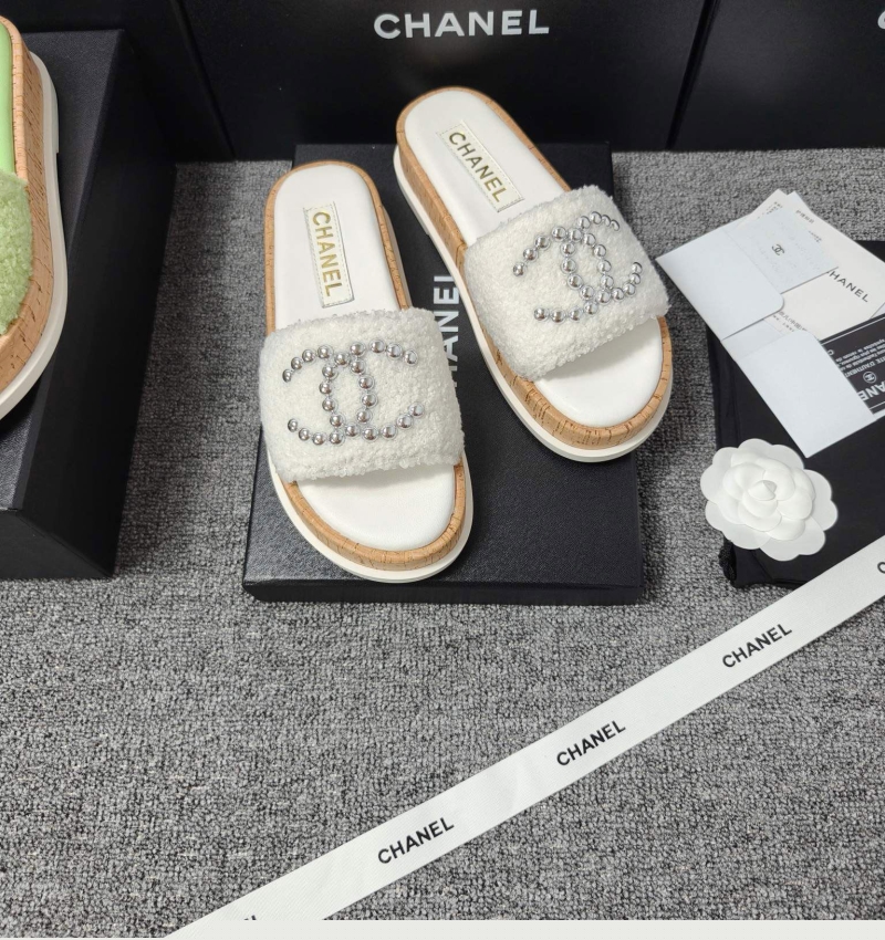 Ch*el slippers